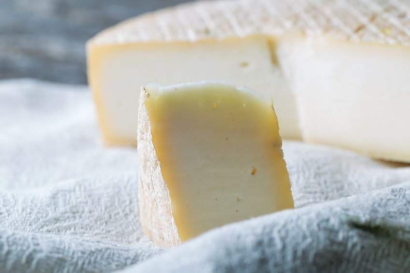 Pour la fabrication maison de yogourt peu acide, fromage frais, pâte molle et pâte ferme type tomme.