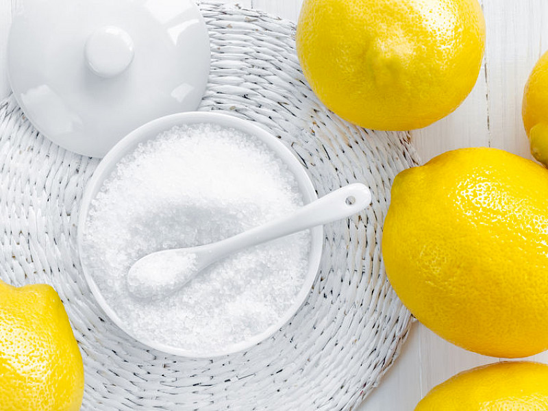 Citric acid powder is used to make a variety of cheese including express mozzarella (to replace cultures), paneer, ricotta, queso blanco, etc...