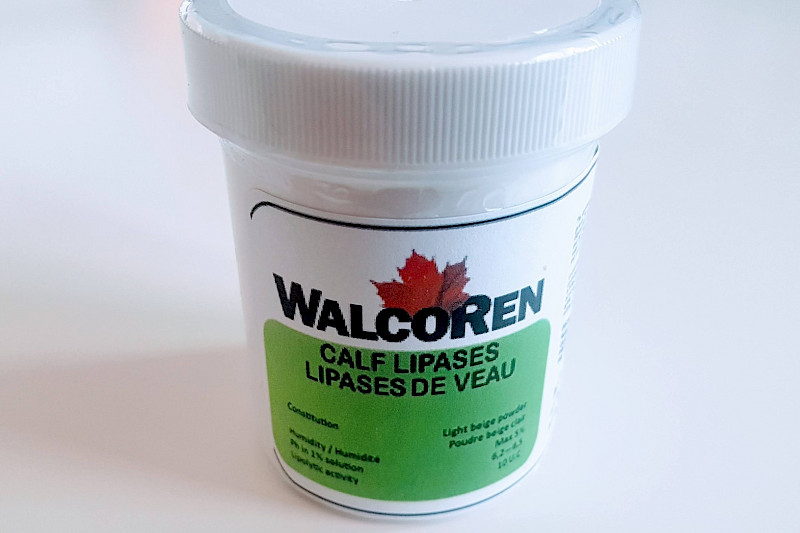Walcoren calf lipases powder gives cheese a sweet but slightly pungent flavor.