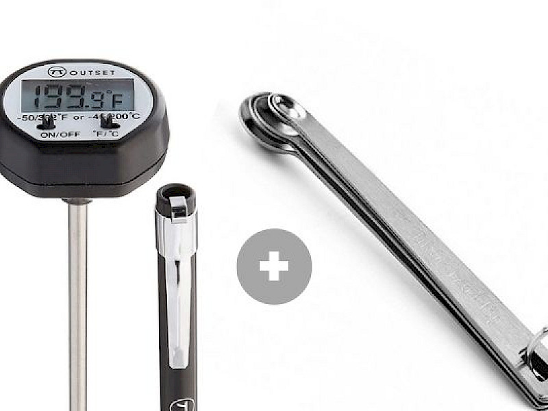 Pack des 2 ustensiles les plus indispensables, le thermomètre numérique et le kit de mini-cuillères à mesurer les doses de cultures, présure, etc...